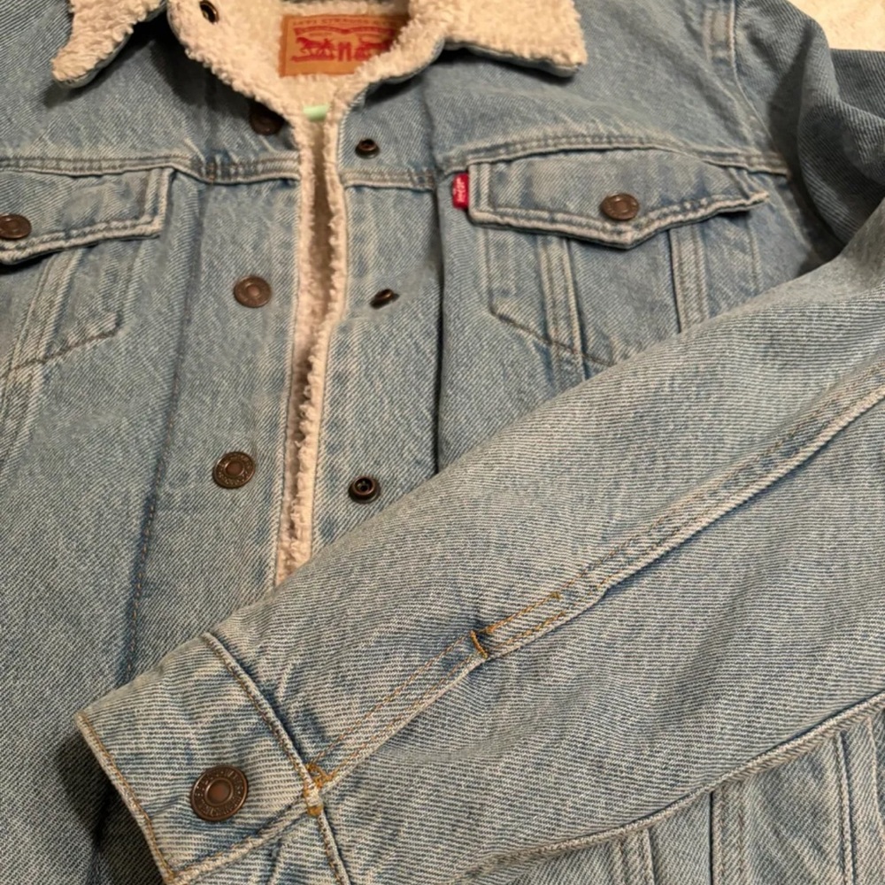 Levi’s Jacket with Sherpa Lining